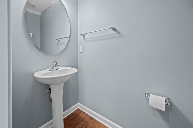 Building Photo - Fantastic 3 Bedroom End-unit Townhome with...