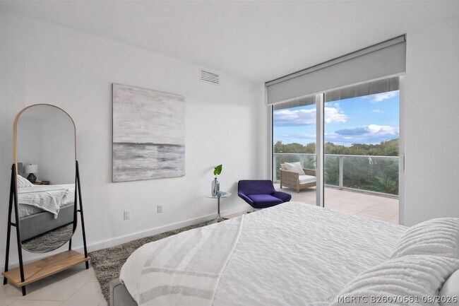 Building Photo - 4250 Biscayne Blvd