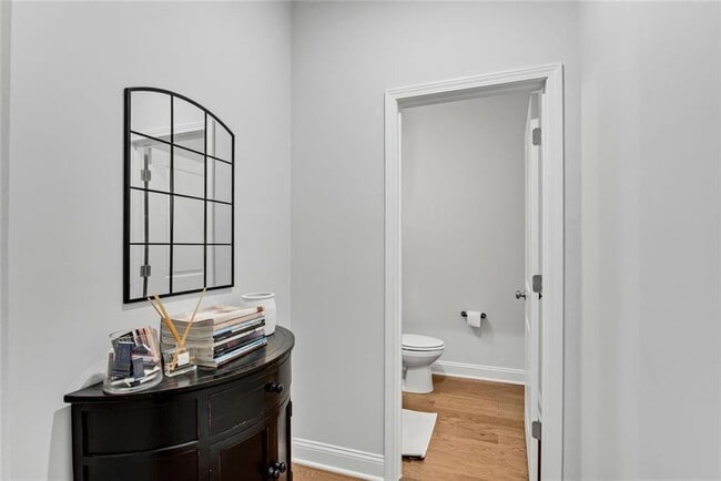 Building Photo - 400 Renwood Trl
