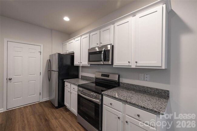 Building Photo - 208 S Bell Ave