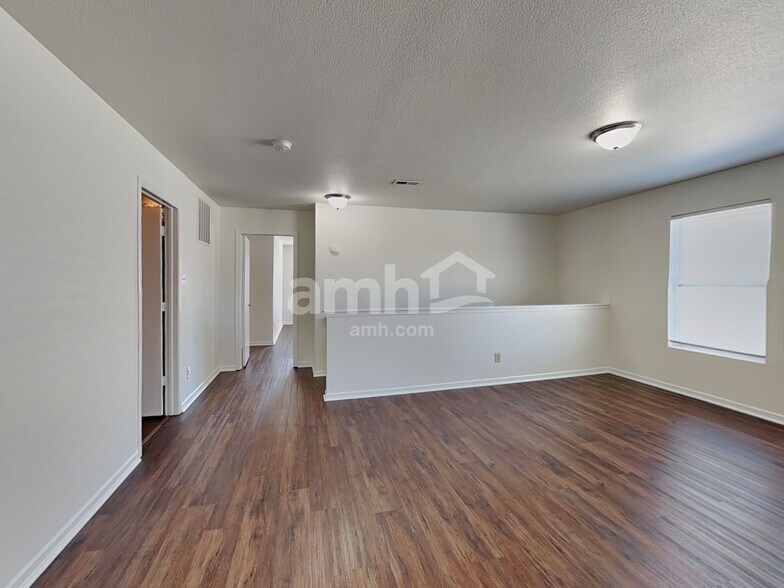 Building Photo - 10155 Cumberland Pointe Blvd