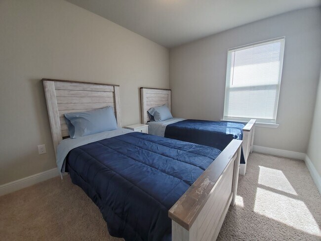 Building Photo - 5764 Callaway Cir