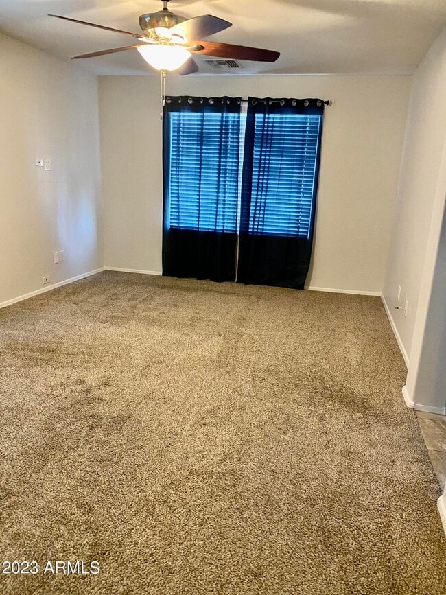 Building Photo - 1675 W Pelican Dr