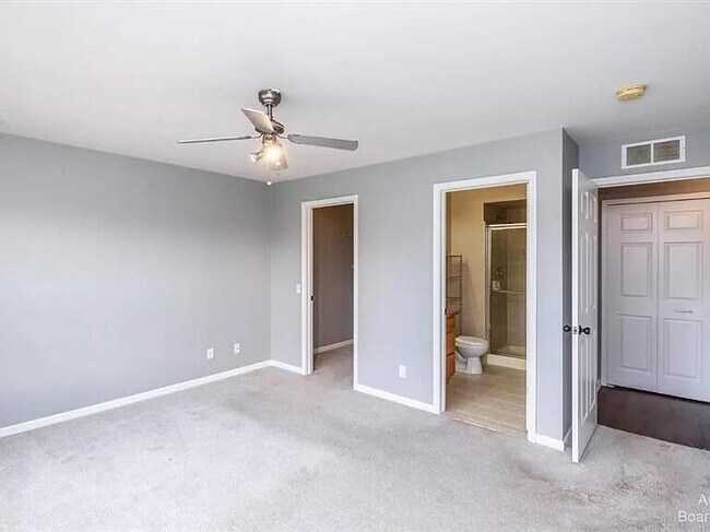 Building Photo - 519 Addington Ln