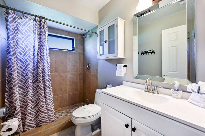 Building Photo - 253 2nd Ave