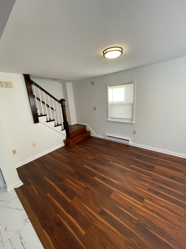 Building Photo - 4017 Linden St