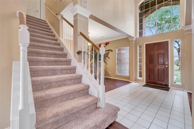 Building Photo - 4323 Ringrose Dr