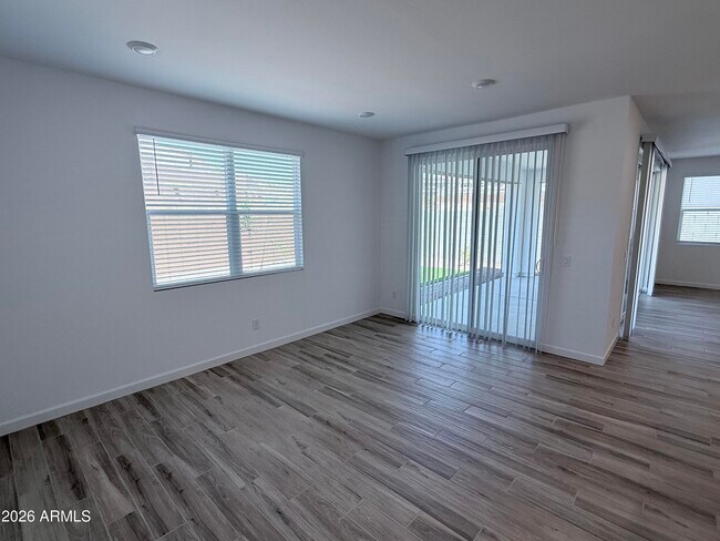 Building Photo - 7022 W Pinnacle Vista Dr