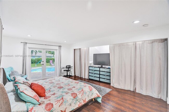 Building Photo - 17000 NW 18th Ave