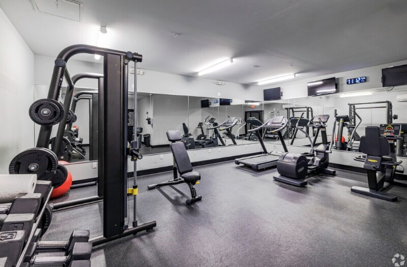 Building Photo - 21 Lakeside Ave