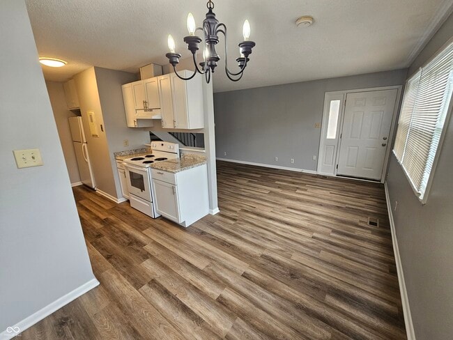 Building Photo - 6476 Lupine Terrace