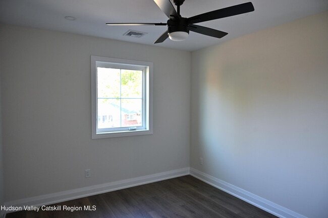 Building Photo - 502 Lattintown Rd