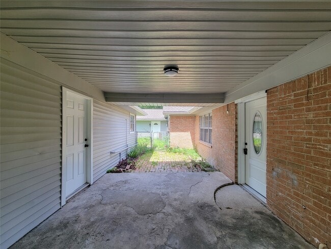 Building Photo - 5103 Karu Dr