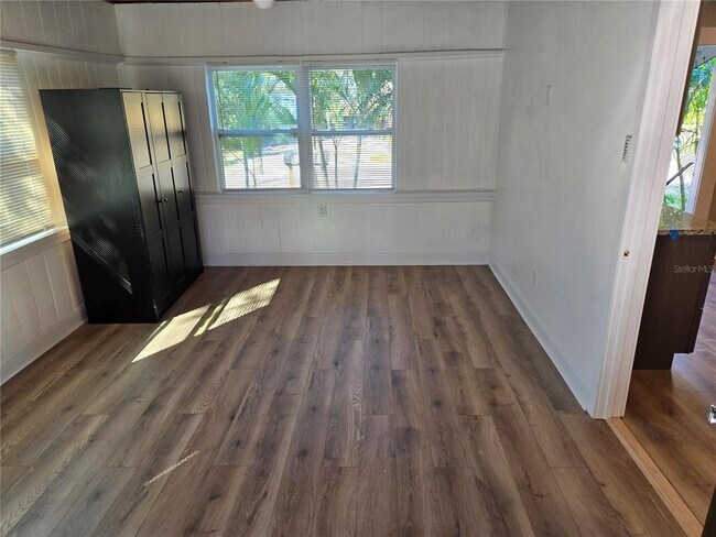 Building Photo - 101 W Lemon St