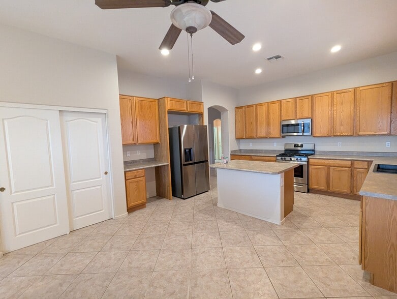 Building Photo - 10479 E Superstition Range Rd