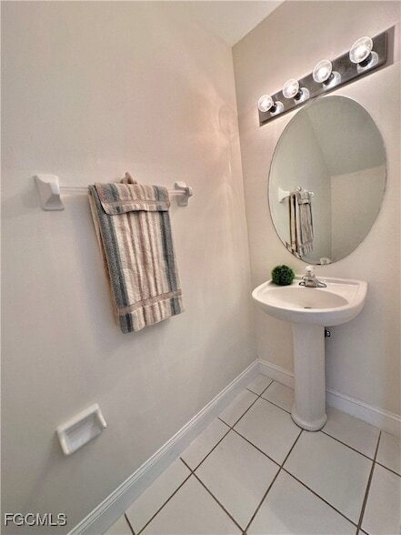 Building Photo - 3627 Pine Oak Cir