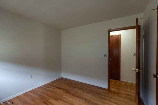 Building Photo - 318 Kennedy Dr