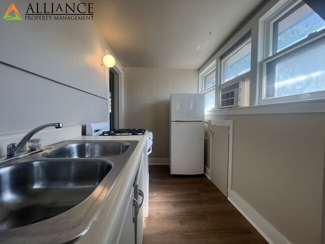 Building Photo - 909 Leavenworth St