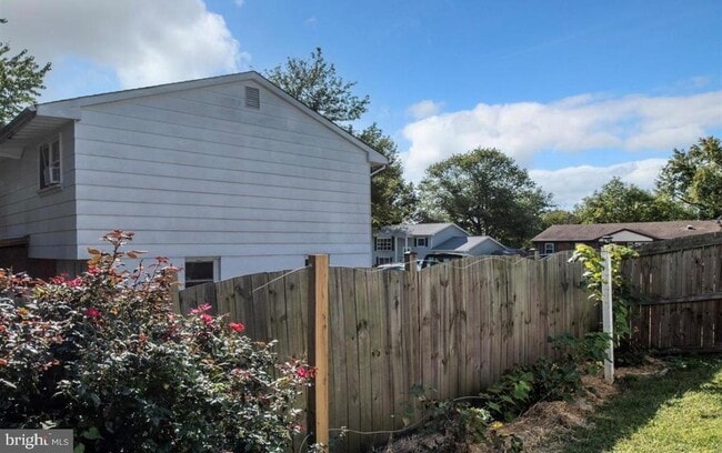 Building Photo - 13317 Hillendale Dr