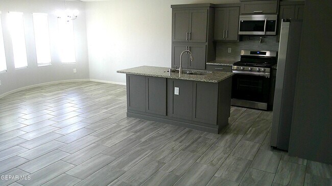 Building Photo - 13664 Baja Vista Ct