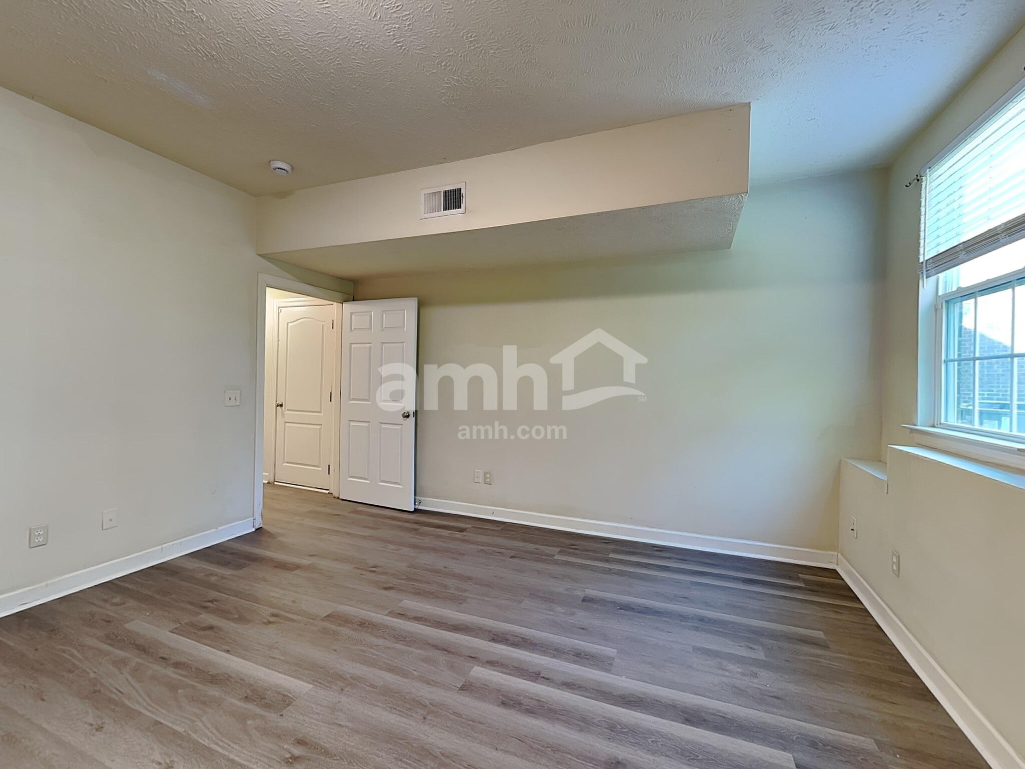 Building Photo - 908 Cabernet Trl