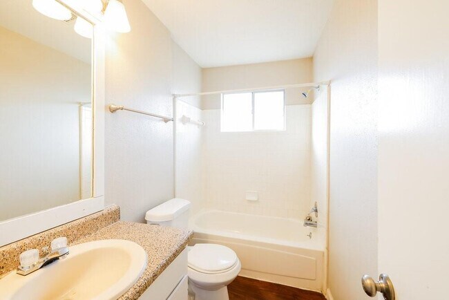 Building Photo - 5907 Beaconridge Dr