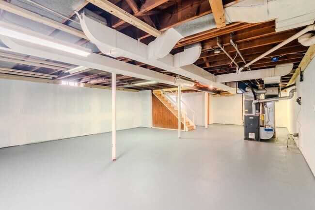 Building Photo - 20636 Woodcrest St