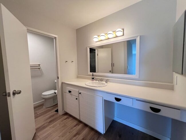 Building Photo - Condo Unit Available