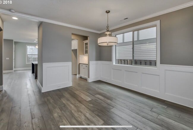 Building Photo - Stunning Executive Home in Bethany – 4 Bed...