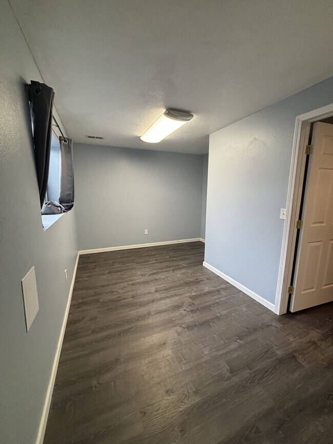 Building Photo - 4042 Powder View Cir