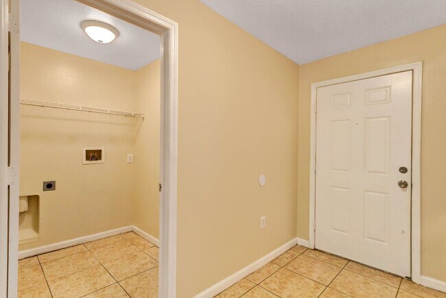 Building Photo - 3Bed 2Bath Single Family Home for Rent