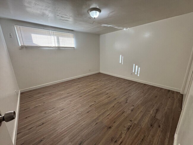 Building Photo - 271 N 300 W