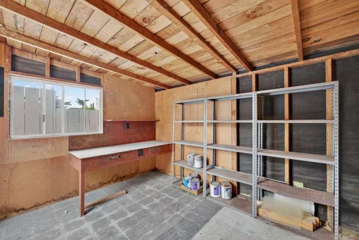 Building Photo - 876 N Mayfair Ave