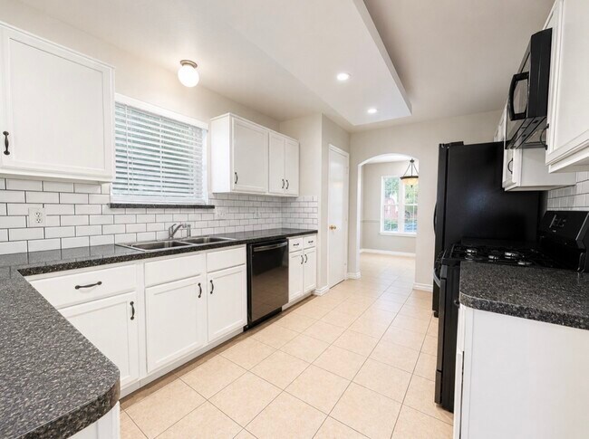 Building Photo - 9130 Reagan Meadow Ct