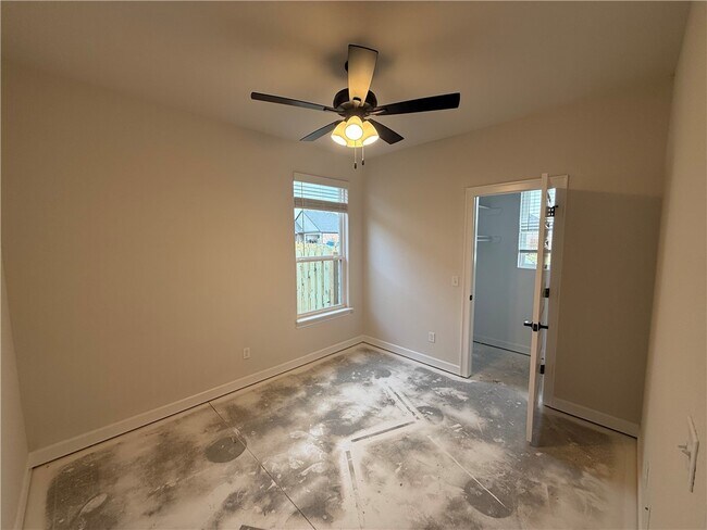 Building Photo - 1900 Bugg St