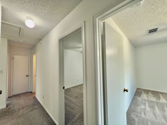 Building Photo - 7817 Marble Ridge Dr