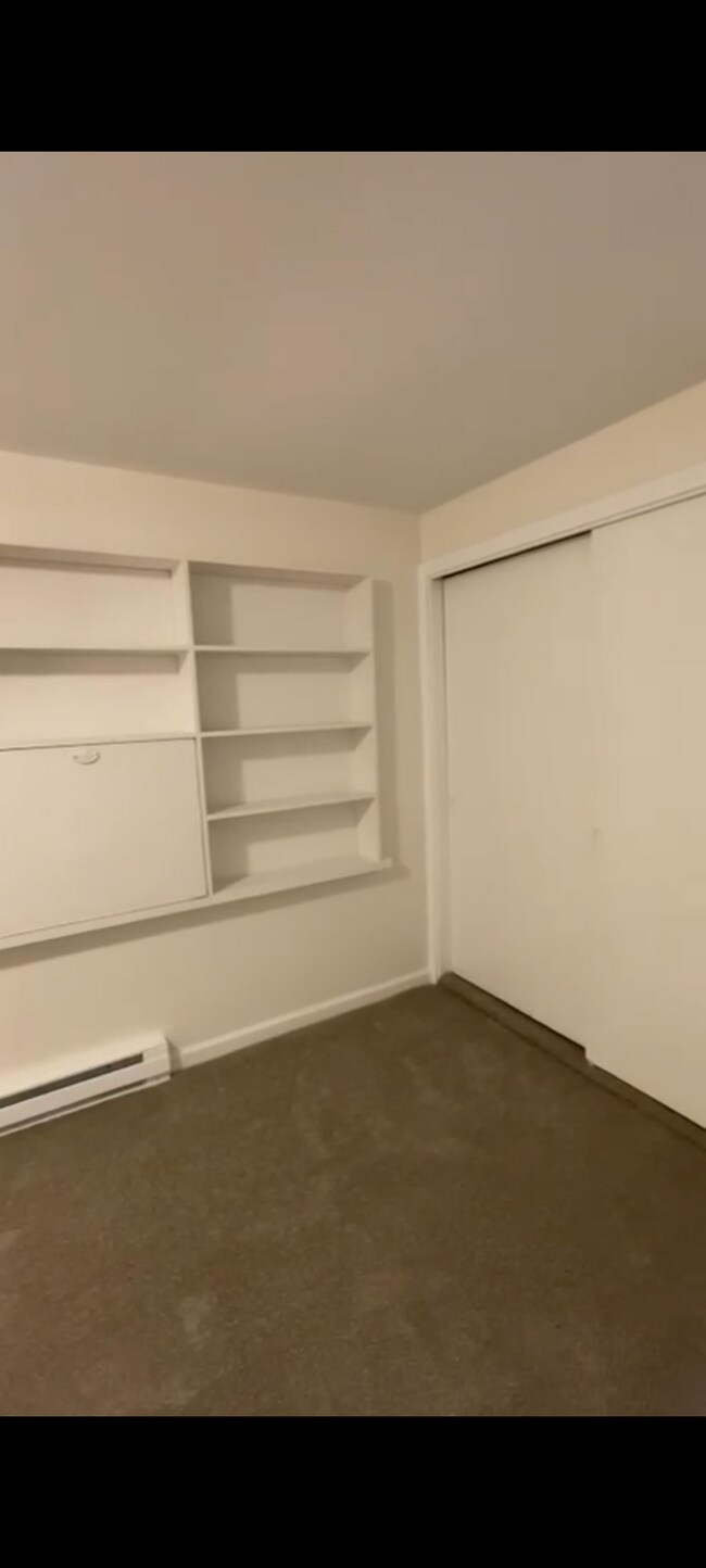 Building Photo - 12827 Glenwood Ave SW