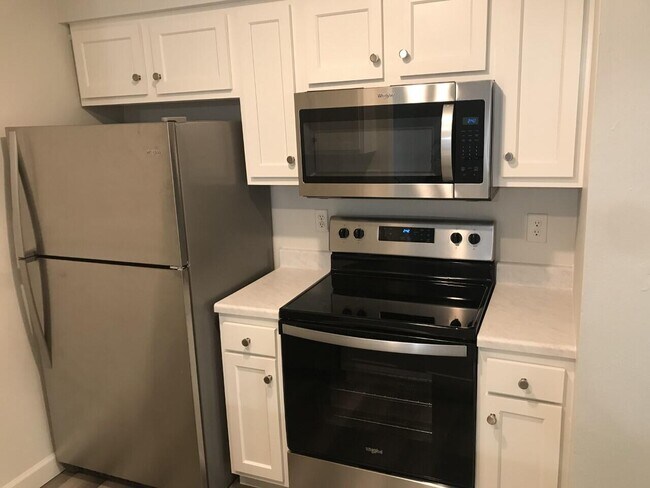 Building Photo - 7 Diego Ct