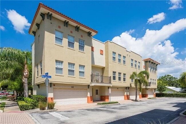 Building Photo - 638 Blue Taverna Ln
