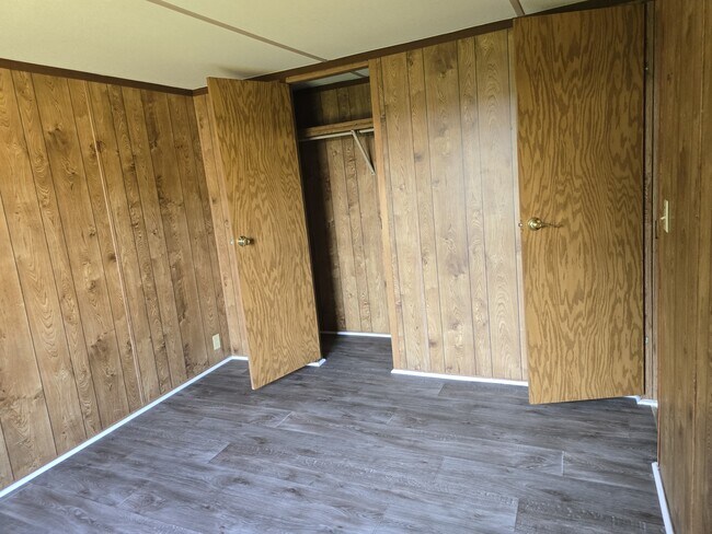 Building Photo - 472 Ruben Wells Rd