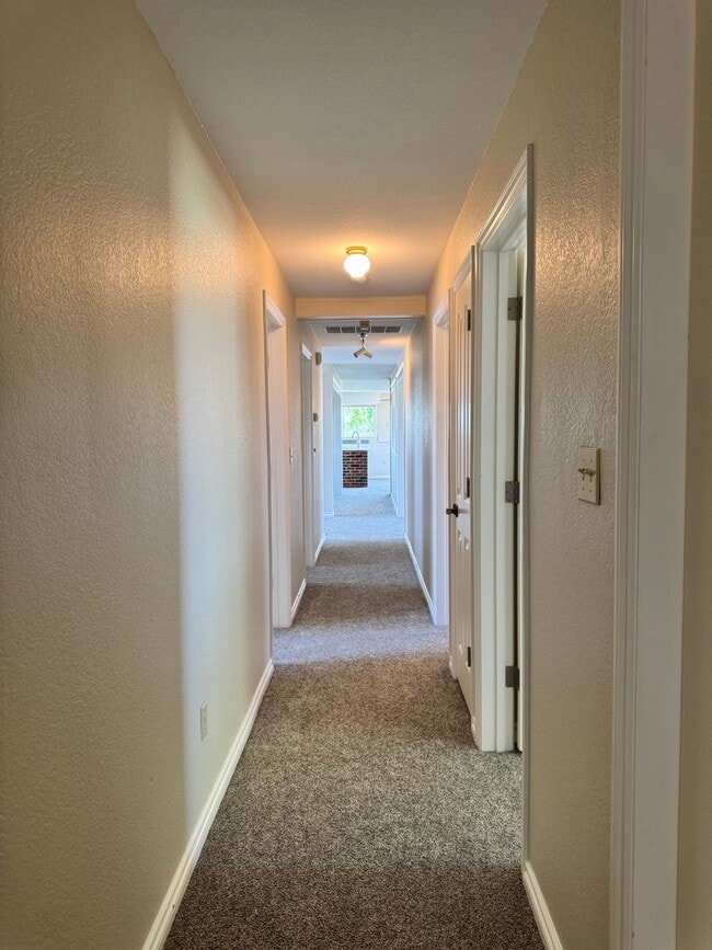 Building Photo - Large lower valley home, freshly remodeled...