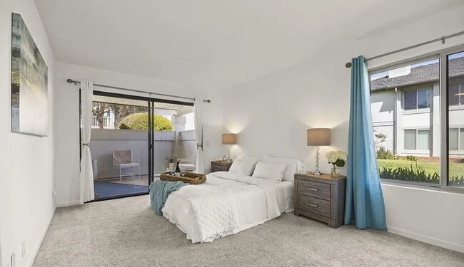 Building Photo - charming one-bedroom, one-bath retreat nestled in a serene beachside community