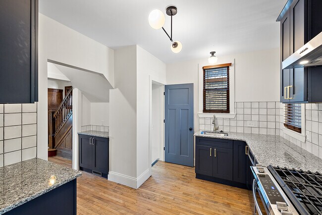 Building Photo - 7464 Woodrow Wilson St