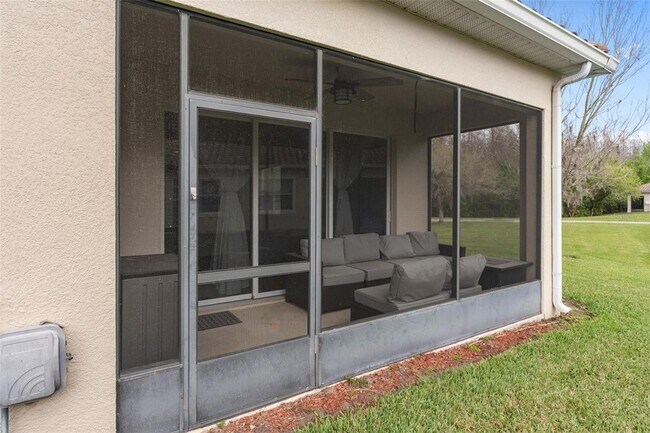 Building Photo - 2400 Harwich Dr