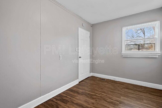 Building Photo - 618 S 18th St