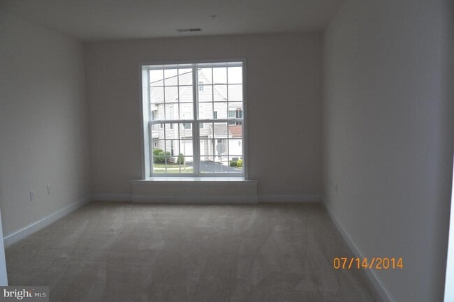 Building Photo - 782 Fawn Ln