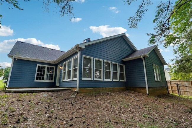 Building Photo - 1425 Shamrock Hill Cir