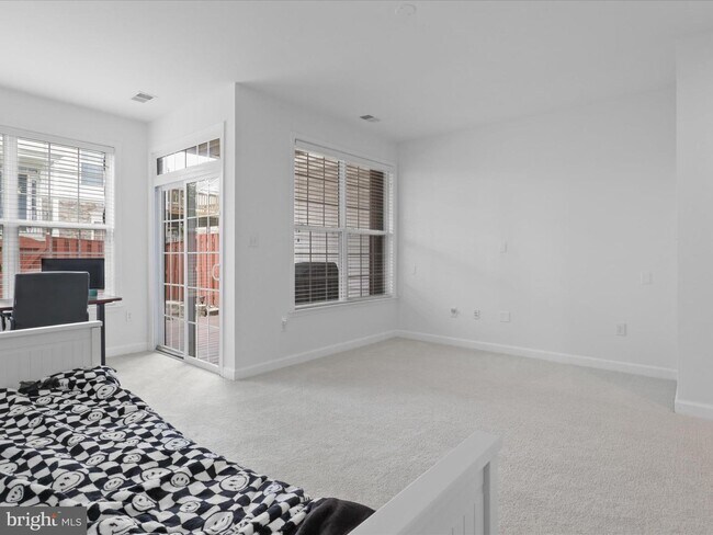 Building Photo - 42538 Magellan Square