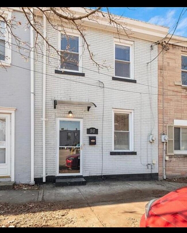 Primary Photo - 98 S 26th St