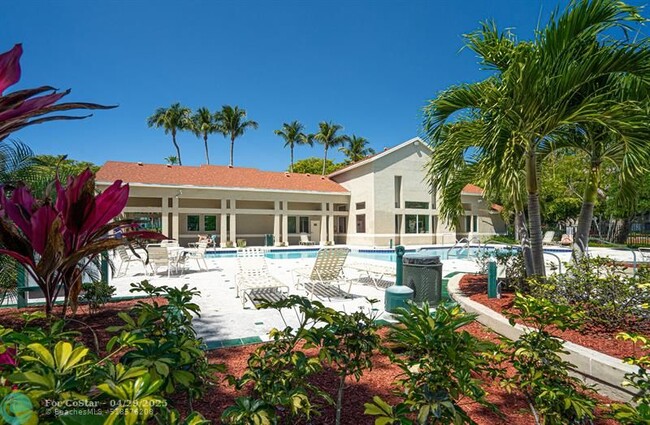 Building Photo - 1705 Palm Cove Blvd